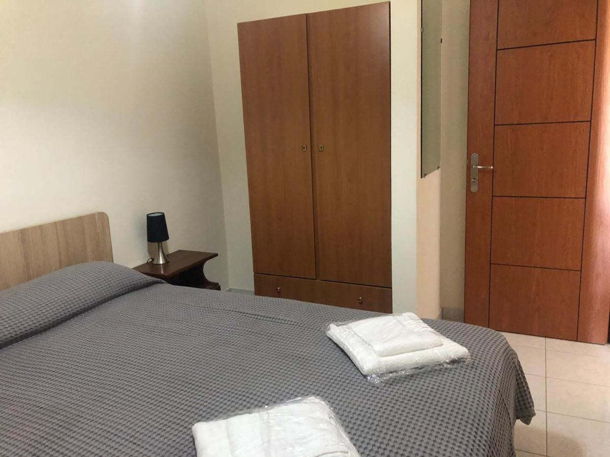 Savvas Apartments Bãi biển Bãi biển Plitra Ngoại thất bức ảnh