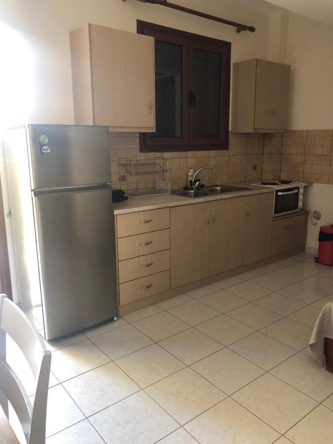 Savvas Apartments Bãi biển Bãi biển Plitra Ngoại thất bức ảnh
