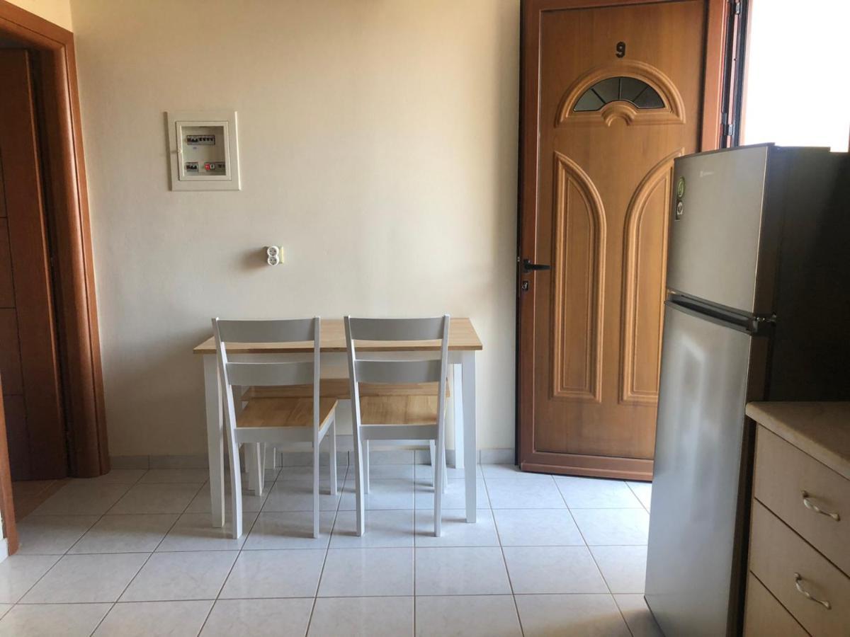 Savvas Apartments Bãi biển Bãi biển Plitra Ngoại thất bức ảnh
