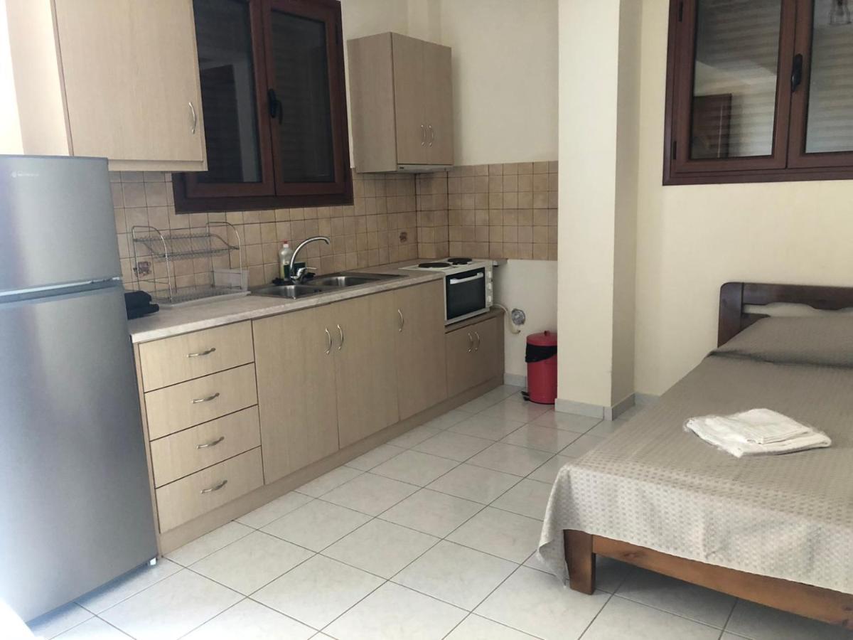 Savvas Apartments Bãi biển Bãi biển Plitra Ngoại thất bức ảnh