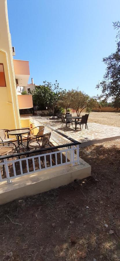 Savvas Apartments Bãi biển Bãi biển Plitra Ngoại thất bức ảnh