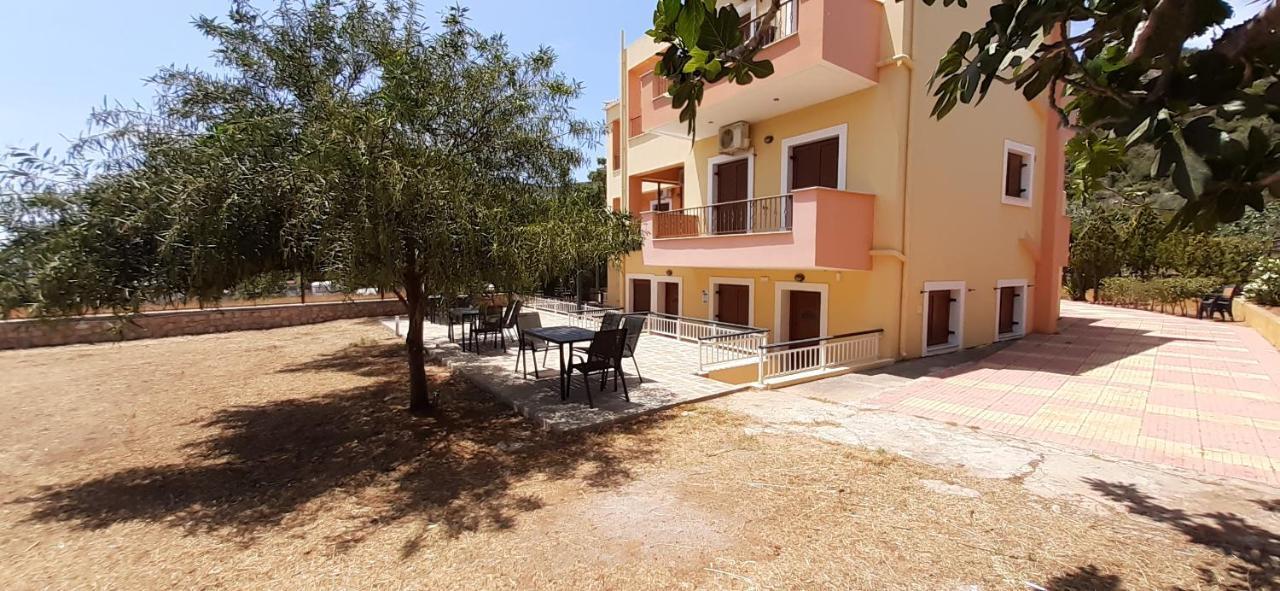Savvas Apartments Bãi biển Bãi biển Plitra Ngoại thất bức ảnh
