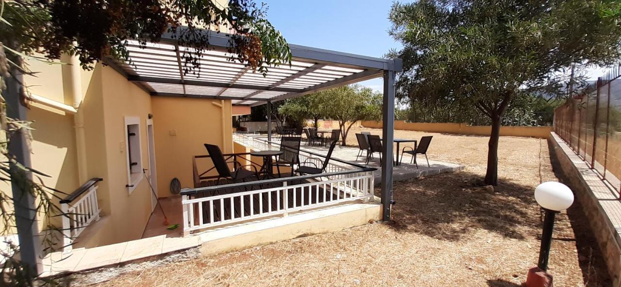 Savvas Apartments Bãi biển Bãi biển Plitra Ngoại thất bức ảnh